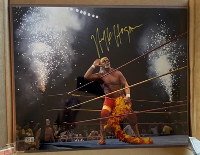 Foto autografiada 16x20 de Hulk Hogan autenticada por Beckett Foto 1 de 2