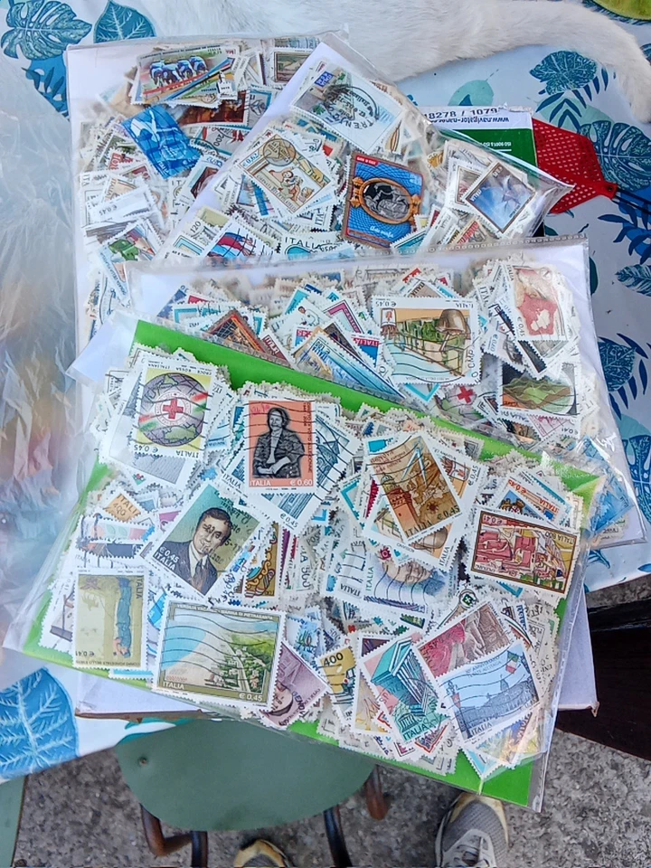 Lotto 1000 Francobolli Commemorativi Repubblica Italiana - Bild 1 von 1