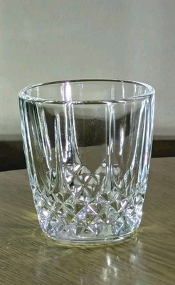 Cristal d arques shot/liquer glasses 5.5cm excellent condition - Image 1 of 4