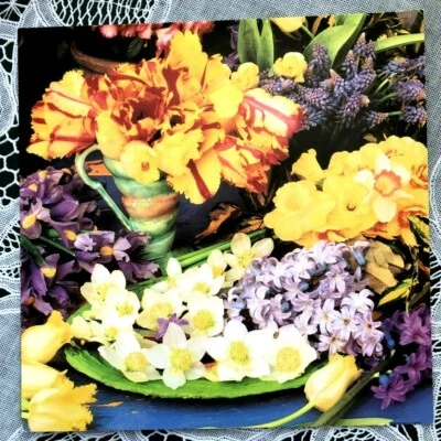 VINTAGE 1995 LEANIN TREE GREETING CARD - EASTER - FLOWERS - Image 1 of 2