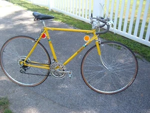 Vintage Miyata 10 Speed Bicycle for Restoration - Picture 1 of 8