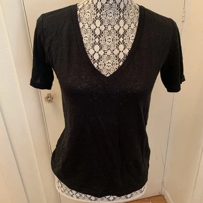 Camiseta Vince preta relaxada manga curta linho gola V varejo $ 125 - Imagem 1 de 4