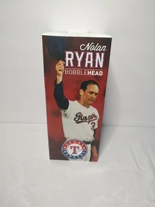 2013 Nolan Ryan Texas Rangers SGA Staubtuch Wackelkopf Medical Center Arlington NEU - Bild 1 von 3