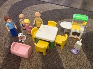 Meuble familial vintage Fisher Price Little Tikes poupées accessoires chien - Photo 1 sur 5