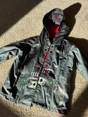 Impermeable con capucha Western Chief Star Wars para niños chaqueta resistente al agua talla 2T Foto 1 de 4