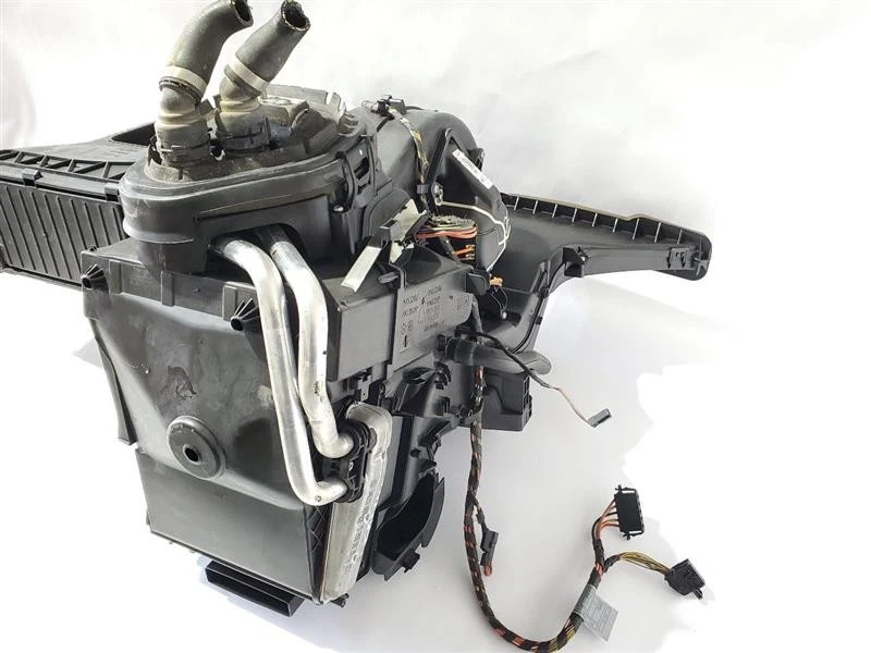 Carcasa de núcleo de evaporador de CA OEM 08 09 10 11 12 13 14 Mini Cooper Clubman Foto 1 de 4