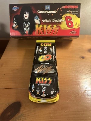 RARO* Camión de carreras Chevy Goodwrench KISS 2004 AUTOGRAFIADO POR Matt Crafton #6 gm Foto 1 de 4