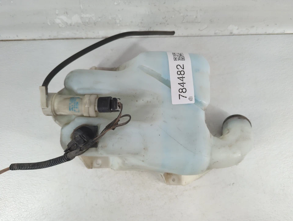 2008-2012 雪佛兰迈锐宝挡风玻璃洗衣机液体水库瓶 Oem AZ1R6 — 第 1/4 张图片