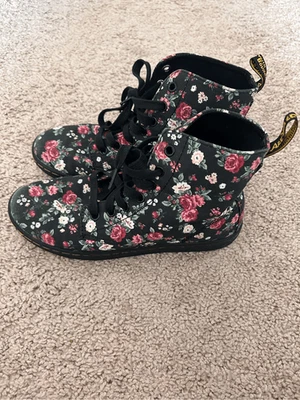 Dr Martens hackney floral canvas boots size 7 - Image 1 of 4