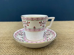 VINTAGE ROYAL CROWN DERBY BRITTANY PATTERN TEA CUP & SAUCER - Picture 1 of 7