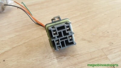 GM BUICK CHEVROLET OLDSMOBILE CONECTOR RELÉ PRINCIPAL VENTILADOR BOMBA COMBUSTIBLE 12077867 e57 Foto 1 de 3