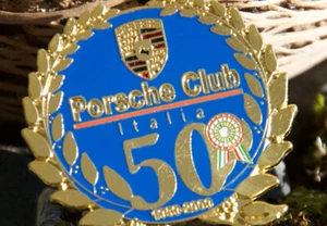 VINTAGE ENAMEL AUTOMOBILE CAR PIN / BUTTON # 50 PORSCHE CLUB ITALIA ITALY 2009 - Picture 1 of 2