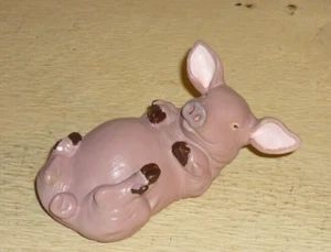 PIG figurine. ' Happy Pig on its' back '. Hand painted pottery. 5 3/4 " long. - Picture 1 of 9