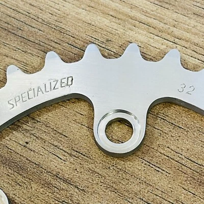 NOS 80s Specialized 32 牙合金中链环 74BCD 银色 — 第 1/4 张图片