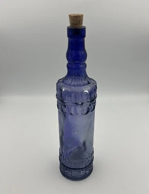 "Botella de vino ornamentada de vidrio azul cobalto vintage con diseño de cuerda en relieve 12,25""" Foto 1 de 4