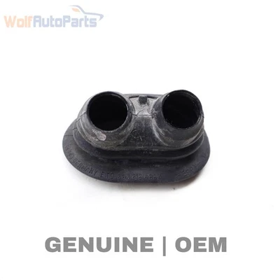 1996-2001 AUDI A4 AVANT B5 - Heater CORE HOSE Grommet 8D0819699A - Image 1 of 4