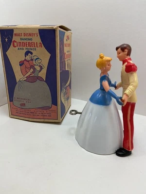 Walt Disney 1950-е ТАНЦУЮЩАЯ ЗОЛУШКА и ПРИНЦ с коробкой IRWIN вальсирующая игрушка РАБОТАЕТ - Изображение 1 из 4