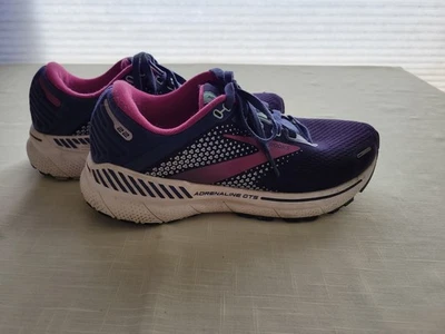 Size 8 - Great Condition Brooks Adrenaline GTS 22 Purple - Image 1 of 4