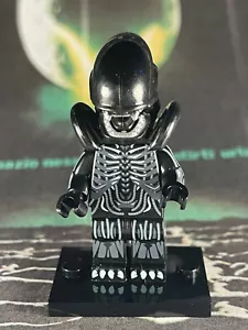 MINIFIGURE MATTONCINI LEGO ALIEN (Big Chap) variante #1 personalizzata stampata con pad - Foto 1 di 6