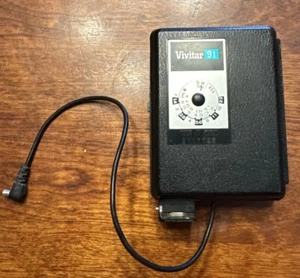 VIVITAR 91, MOUNT ELECTRONIC FLASH, Model #1043389, (3.25" Tall), Used - Picture 1 of 7