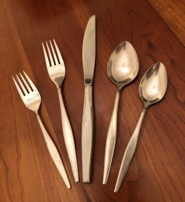 Talheres de aço inoxidável Oneida WINDRIFT WmA Rogers Premier - Escolha - Imagem 1 de 3