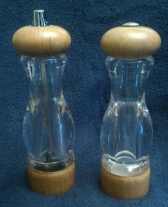 Olde Thompson VINTAGE 8" Acrylic Beech Wood Salt & Ceramic Pepper Mill Set - Picture 1 of 10