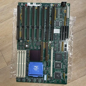 Intel 1334968 Motherboard Micronics - Picture 1 of 3