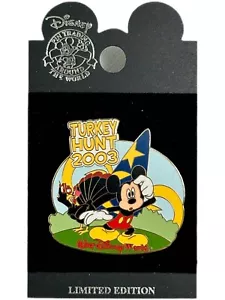 Walt Disney World 2003 Thanksgiving Turkey Hunt Mickey Mouse Limited Edition Pin - Picture 1 of 5