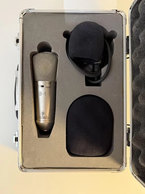 Behringer B-1 Large Diaphragm Condenser Microphone XLR Studio Case Cable - Image 1 of 4