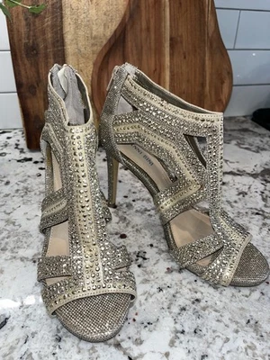 Mujer Tacones Altos Estrás Brillante Plata Dorado Talla 7 Gianni Bini Foto 1 de 4