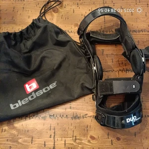 Bledsoe Duo Kniebandage schwarz rechts klein mit Tasche a13 - Bild 1 von 7