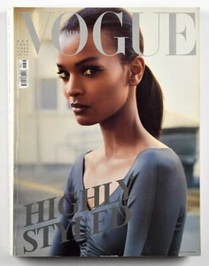 VOGUE ITALIA Magazine No.626 October 2002 - LIYA KEBEDE, CARMEN KASS - Picture 1 of 4