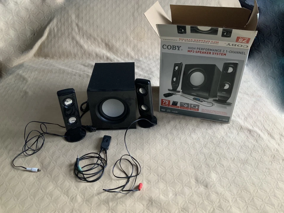 Coby High Performance 2.1-Channel MP3 Speaker System CS-MP77 - Image 1 of 4