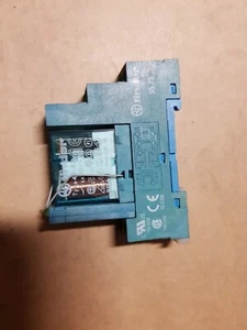 FINDER 40.52 RELAY with 95.75 SOCKET - Picture 1 of 1