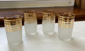 Four Art Deco Frosted & Gold Stripes Glasses 3 1/2" T Mint Condition Barware - Picture 1 of 3