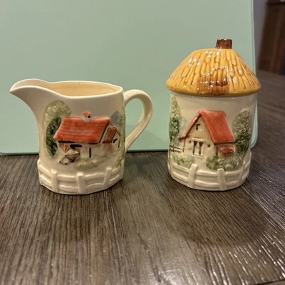 JUEGO DE CREMA Y AZUCARERO MARK & ROSENFELD DE COLECCIÓN ESCENA DE GRANJA DE GRANERO RURAL con Tapa  Foto 1 de 4