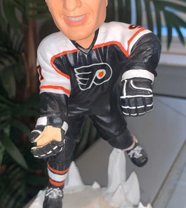 2004 FOREVER JEREMY ROENICK BOBBLEHEAD PHILADELPHIA FLYERS (NEW) - Picture 1 of 5