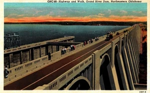 Highway And Walk, Grand River Dam, Northeastern Oklahoma, Vintage Postcard - Picture 1 of 2