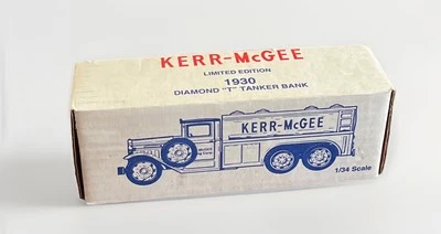 Vintage KERR McGEE 1930 DIAMOND T TANKER TRUCK DIECAST ERTL Coin BANK 1:34 Scale - Image 1 of 4