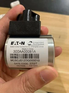 VICKERS Solenoid Valve Coil 300AA00081A DC12V MCSCJ012DG000010 - Picture 1 of 3