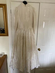 Professionally hand made retro wedding dress - Picture 1 of 11