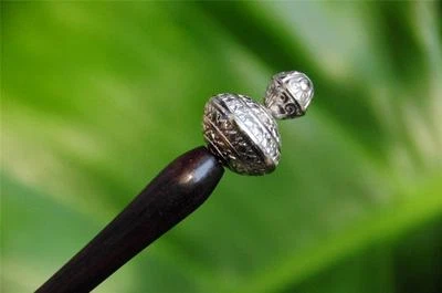 PALO DE PELO o PIN CHAL de madera hecho a mano cuentas de metal nuevo hecho a mano ELEGANTE brillo Foto 1 de 3