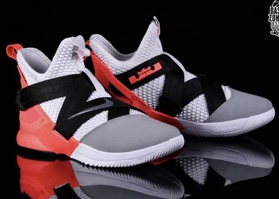 size 7 NIKE LEBRON SOLDIER 12 SFG FLASH CRIMSON 🔥SKU1013 - Image 1 of 4