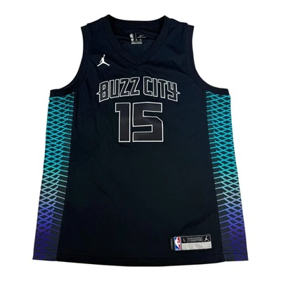 Camiseta Charlotte Hornets Juvenil Grande Buzz City NBA Baloncesto Kemba Walker Nike Foto 1 de 4