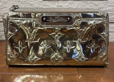 Auth Louis Vuitton Miroir Truth Cosmetic Pouch M95603 Silver Pouch Cosmetic Bag - Image 1 of 4