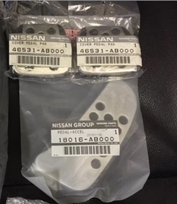 NISSAN INFINITI 350Z G35 ACELERADOR FRENO EMBRAGUE PEDAL PAD casquillo SET OEM Genuino Foto 1 de 4