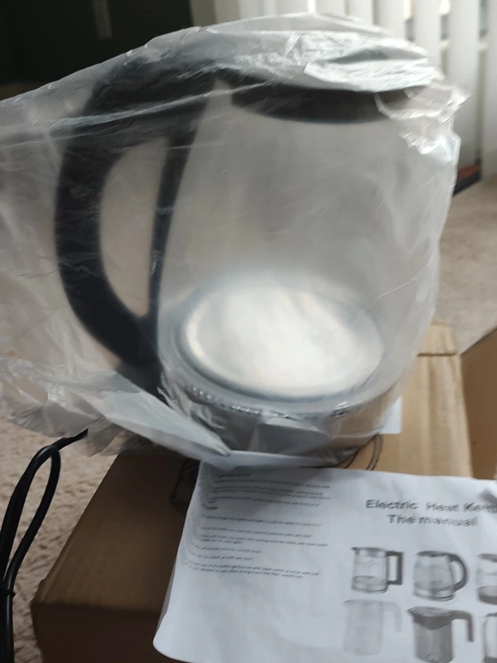 TETERA ELÉCTRICA NUEVA CRISTAL/INOX. Foto 1 de 1