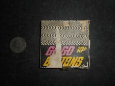 1969 GOGO BUTTONS 10cent PACK TOPPS  (SELDOM SEEN PACK)