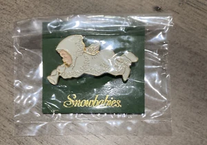 Dept 56 Snowbabies Pin 1993 Angel Trumpet White Enamel NEW In Original Packaging - Bild 1 von 2