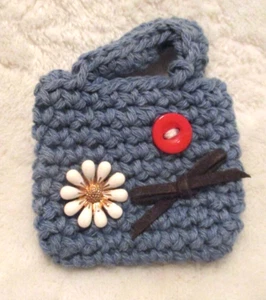 Vintage~Knitted~Crocheted~Blue Brooch~Purse Shaped~2.75" x 2.25"~Handcrafted - Picture 1 of 6